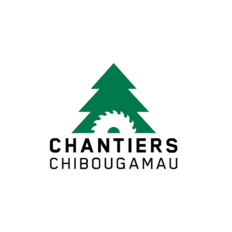 Logo des Chantiers Chibougamau avec un arbre stylisé et une scie circulaire, représentant l'industrie forestière.